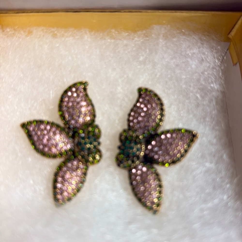 Stella and dot flower earrings